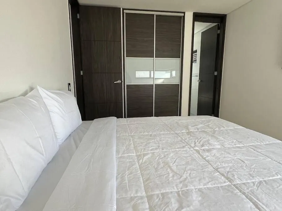 1204, Excelent Location In El Poblado Apartment Medellin